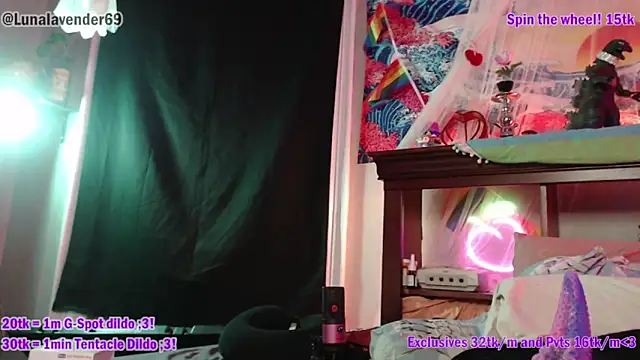 lunalavender69 online show from 02/25/25, 12:58
