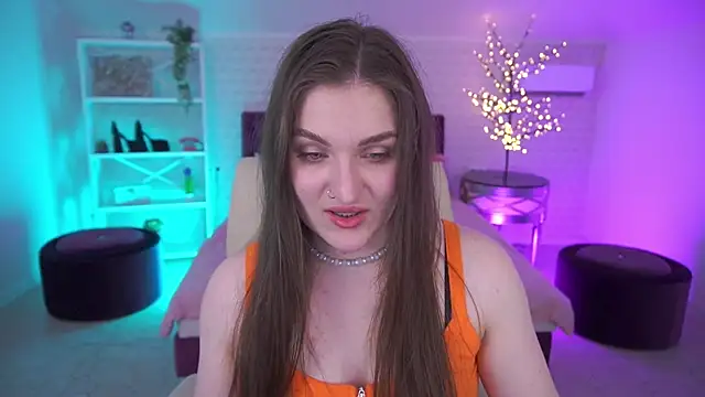 EmmyCharmm online show from 05/20/26, 05:26