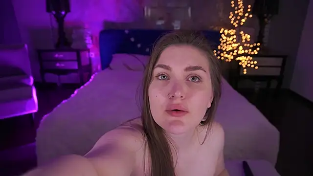 EmmyCharmm online show from 04/12/26, 05:44