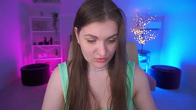 EmmyCharmm online show from 06/04/26, 05:56