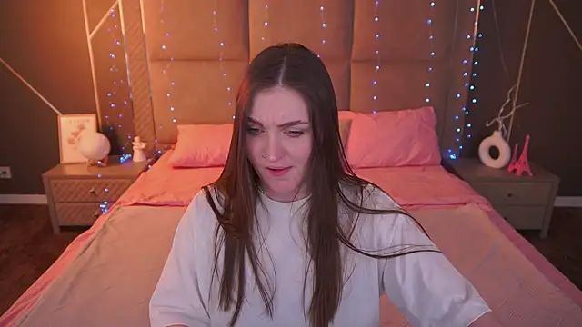 EmmyCharmm online show from 02/10/26, 06:56