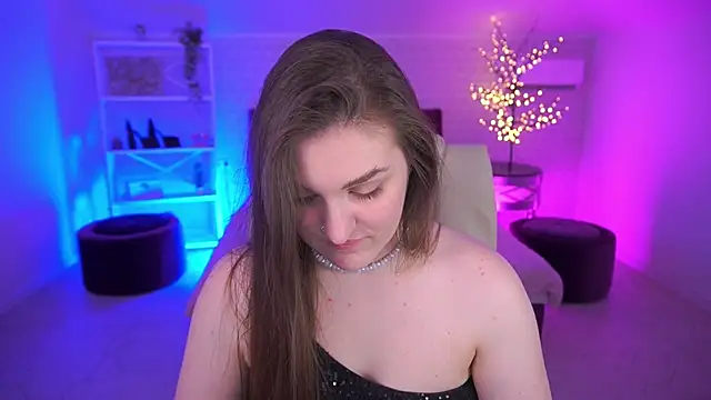 EmmyCharmm online show from 05/25/26, 06:01