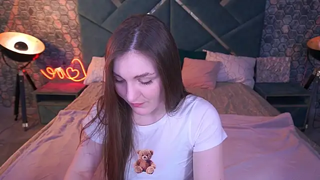 EmmyCharmm online show from 03/17/26, 06:49