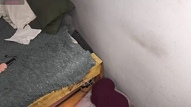 LoveInAllHoles online show from 03/29/26, 09:49