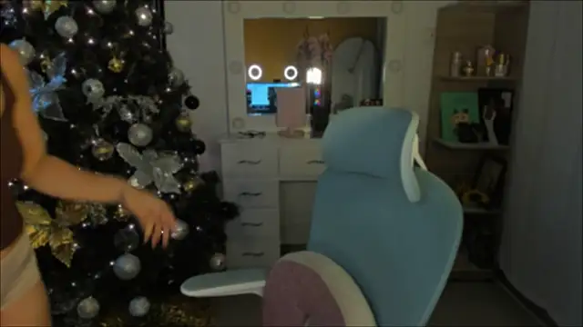 Olivia xd  online show from 11/16/25, 07:46