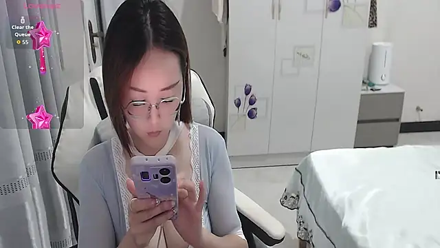 Snapshot of -orange_ chatting on 07/15/26, 03:13 -orange online show from 07/15/26, 03:13