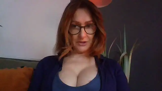 Princessviaa online show from 02/12/26, 10:04