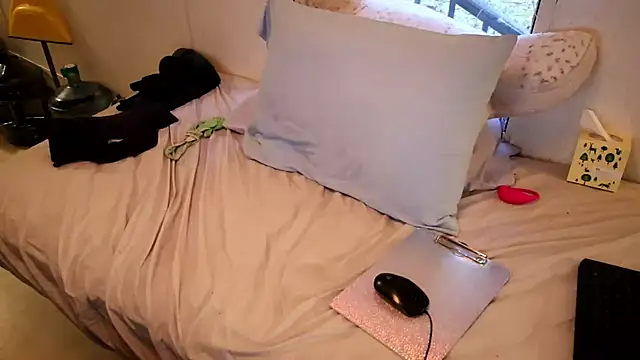 xxpixeyxx online show from 11/09/25, 01:15