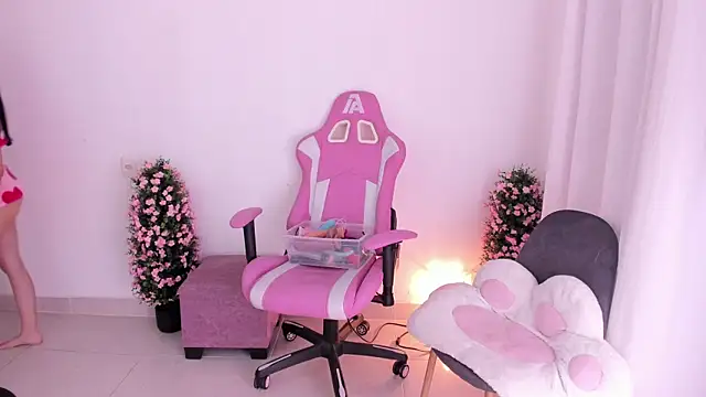 keissy rincon  online show from 11/12/25, 10:46