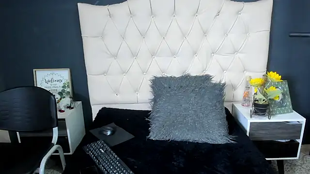 Andrys  online show from 02/17/25, 04:28