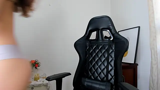 amara falcon online show from 11/14/25, 01:48