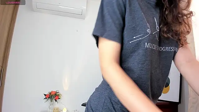 amara falcon online show from 11/11/25, 01:50