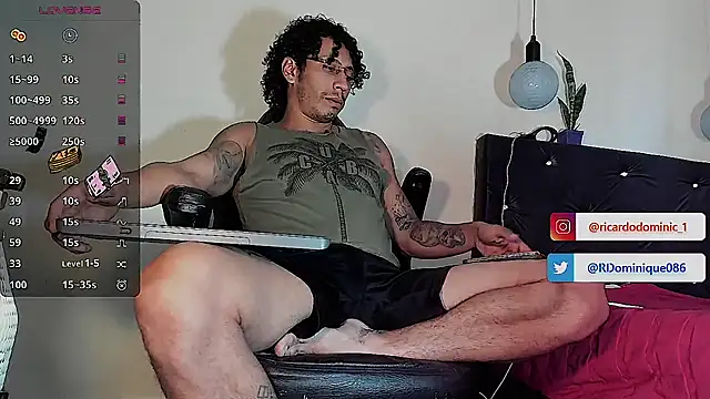 Snapshot of FuckHardlove chatting on 10/23/25, 07:56 FuckHardlove online show from 10/23/25, 07:56