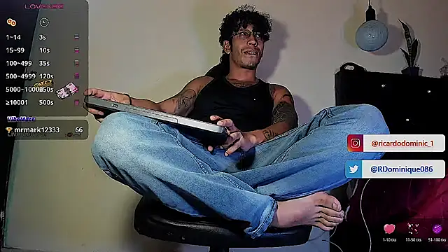 Snapshot of FuckHardlove chatting on 11/01/25, 03:24 FuckHardlove online show from 11/01/25, 03:24