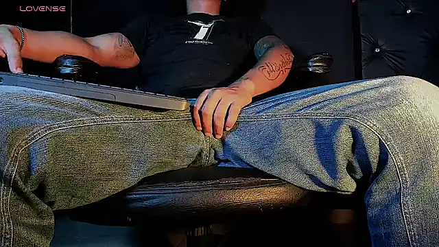 FuckHardlove online show from 01/08/26, 04:18