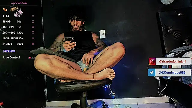 Snapshot of FuckHardlove chatting on 12/18/25, 06:56 FuckHardlove online show from 12/18/25, 06:56