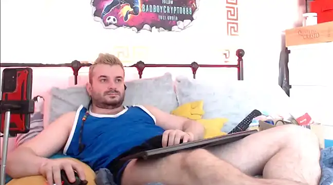 Snapshot of erotico69xxx chatting on 03/03/25, 11:33 erotico69xxx online show from 03/03/25, 11:33