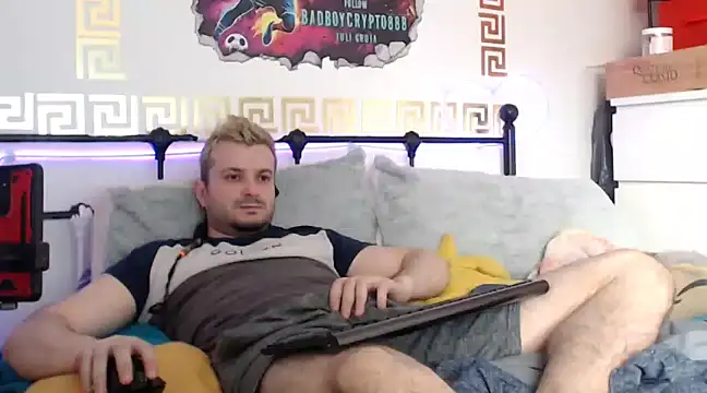 Snapshot of erotico69xxx chatting on 03/10/25, 12:17 erotico69xxx online show from 03/10/25, 12:17