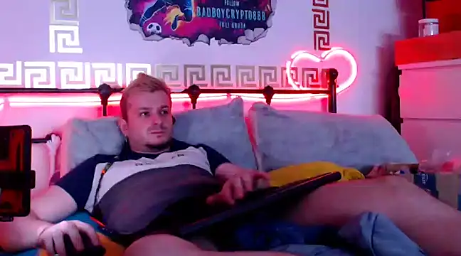 Snapshot of erotico69xxx chatting on 03/09/25, 12:42 erotico69xxx online show from 03/09/25, 12:42