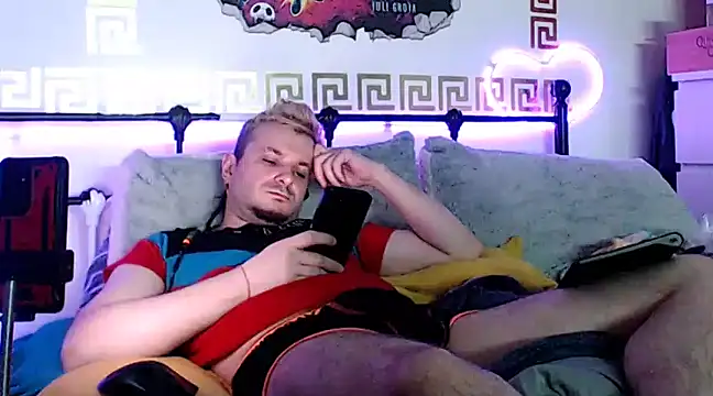 Snapshot of erotico69xxx chatting on 03/08/25, 01:28 erotico69xxx online show from 03/08/25, 01:28