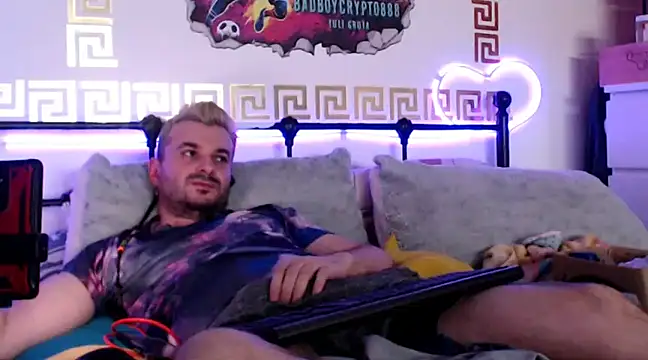 Snapshot of erotico69xxx chatting on 02/28/25, 12:43 erotico69xxx online show from 02/28/25, 12:43