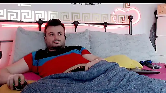 Snapshot of erotico69xxx chatting on 09/16/25, 12:17 erotico69xxx online show from 09/16/25, 12:17