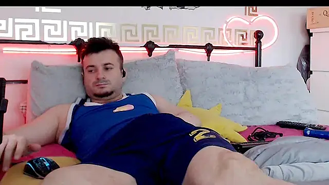 Snapshot of erotico69xxx chatting on 09/11/25, 10:37 erotico69xxx online show from 09/11/25, 10:37