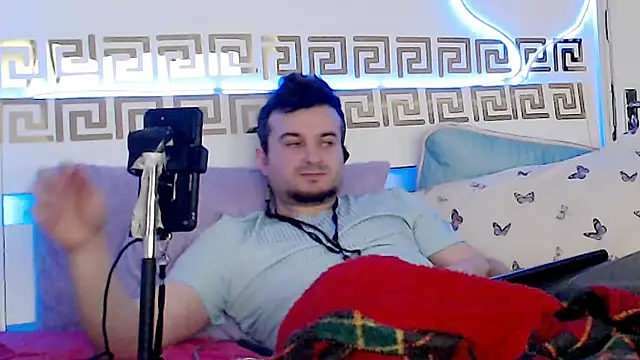 Snapshot of erotico69xxx chatting on 11/05/25, 12:52 erotico69xxx online show from 11/05/25, 12:52