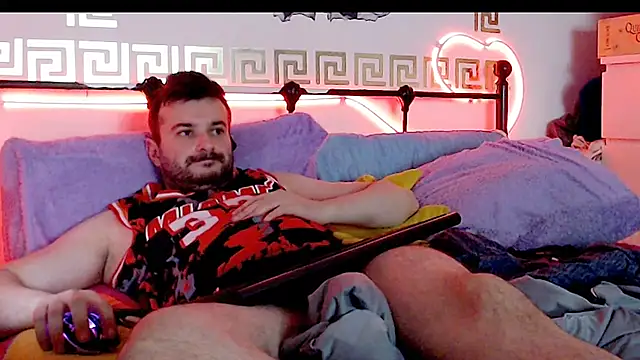 Snapshot of erotico69xxx chatting on 10/15/25, 11:35 erotico69xxx online show from 10/15/25, 11:35