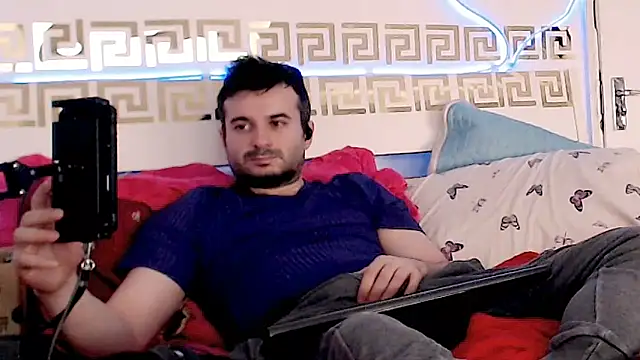 Snapshot of erotico69xxx chatting on 11/11/25, 02:01 erotico69xxx online show from 11/11/25, 02:01