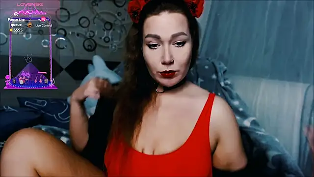 tia meow online show from 10/17/25, 10:33