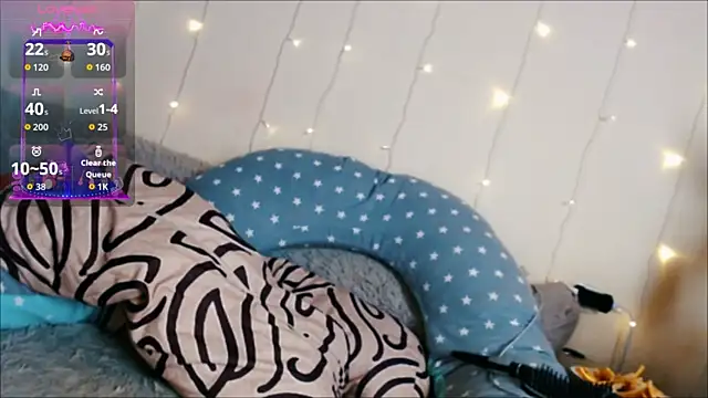 tia meow online show from 04/15/26, 07:58