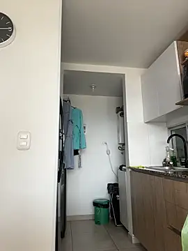 Snapshot of Ameellie chatting on 11/04/25, 02:32 Ameellie online show from 11/04/25, 02:32