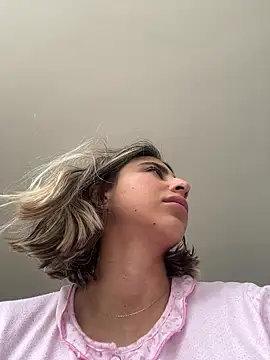 Ameellie online show from 12/19/25, 02:19