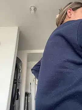 Ameellie online show from 03/17/26, 03:37