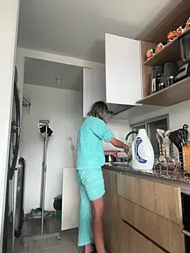 Snapshot of Ameellie chatting on 11/16/25, 05:06 Ameellie online show from 11/16/25, 05:06