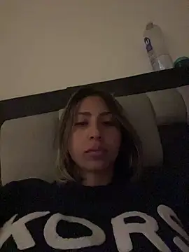 Snapshot of Ameellie chatting on 12/16/25, 03:49 Ameellie online show from 12/16/25, 03:49