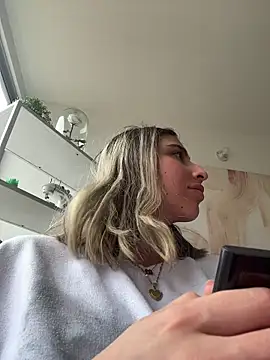 Ameellie online show from 04/05/26, 04:24