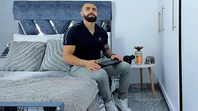 Zack Froone online show from 11/24/25, 03:01