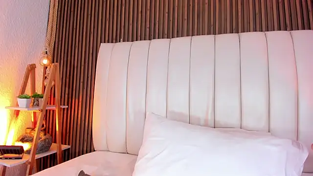 SaraRiley online show from 02/24/26, 11:05