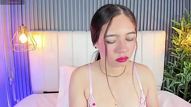 Snapshot of SaraRiley chatting on 11/13/25, 11:08 SaraRiley online show from 11/13/25, 11:08