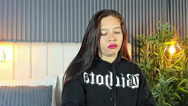 SaraRiley online show from 01/12/26, 10:36