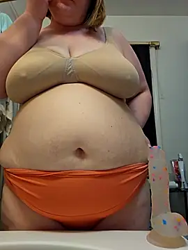 Snapshot of virgieblanca chatting on 03/10/25, 03:45 virgieblanca online show from 03/10/25, 03:45