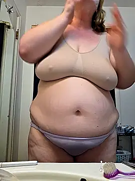 Snapshot of virgieblanca chatting on 10/17/25, 04:05 virgieblanca online show from 10/17/25, 04:05