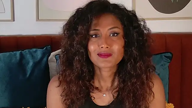 Snapshot of ShanialaFrancaise chatting on 05/23/26, 01:10 ShanialaFrancaise online show from 05/23/26, 01:10