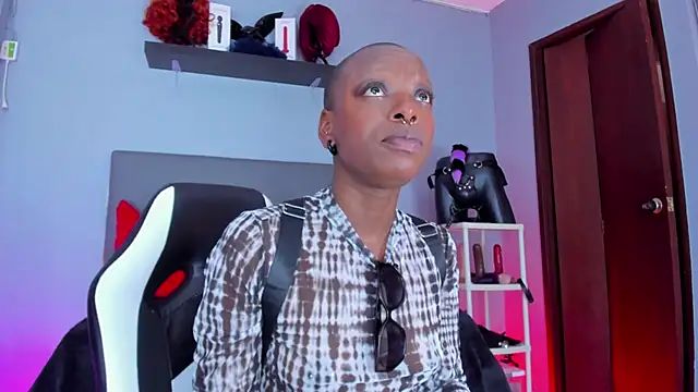 Coco Kiss online show from 11/24/25, 07:03