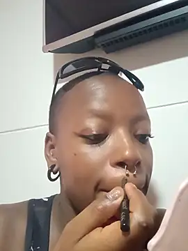 Coco Kiss online show from 04/02/26, 06:36