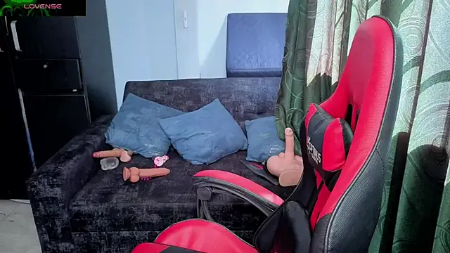 charlotee lovee69 online show from 07/01/26, 07:36