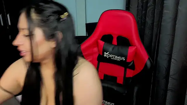 charlotee lovee69 online show from 11/24/25, 11:21