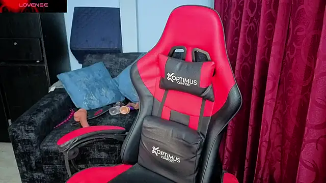 charlotee lovee69 online show from 02/21/26, 12:34